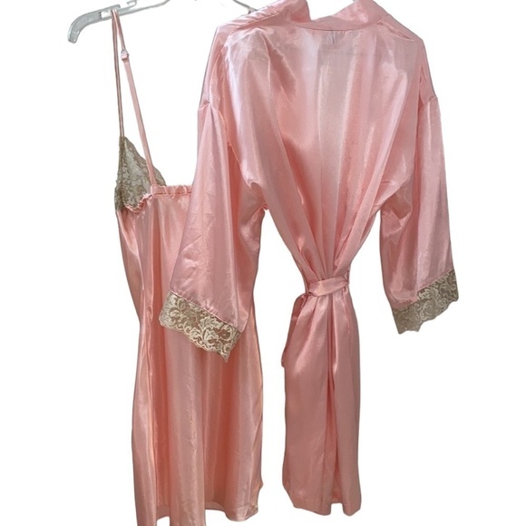 Victoria’s Secret pink satin robe and chemise with beige lace. Pink label.Size S - Picture 2 of 13